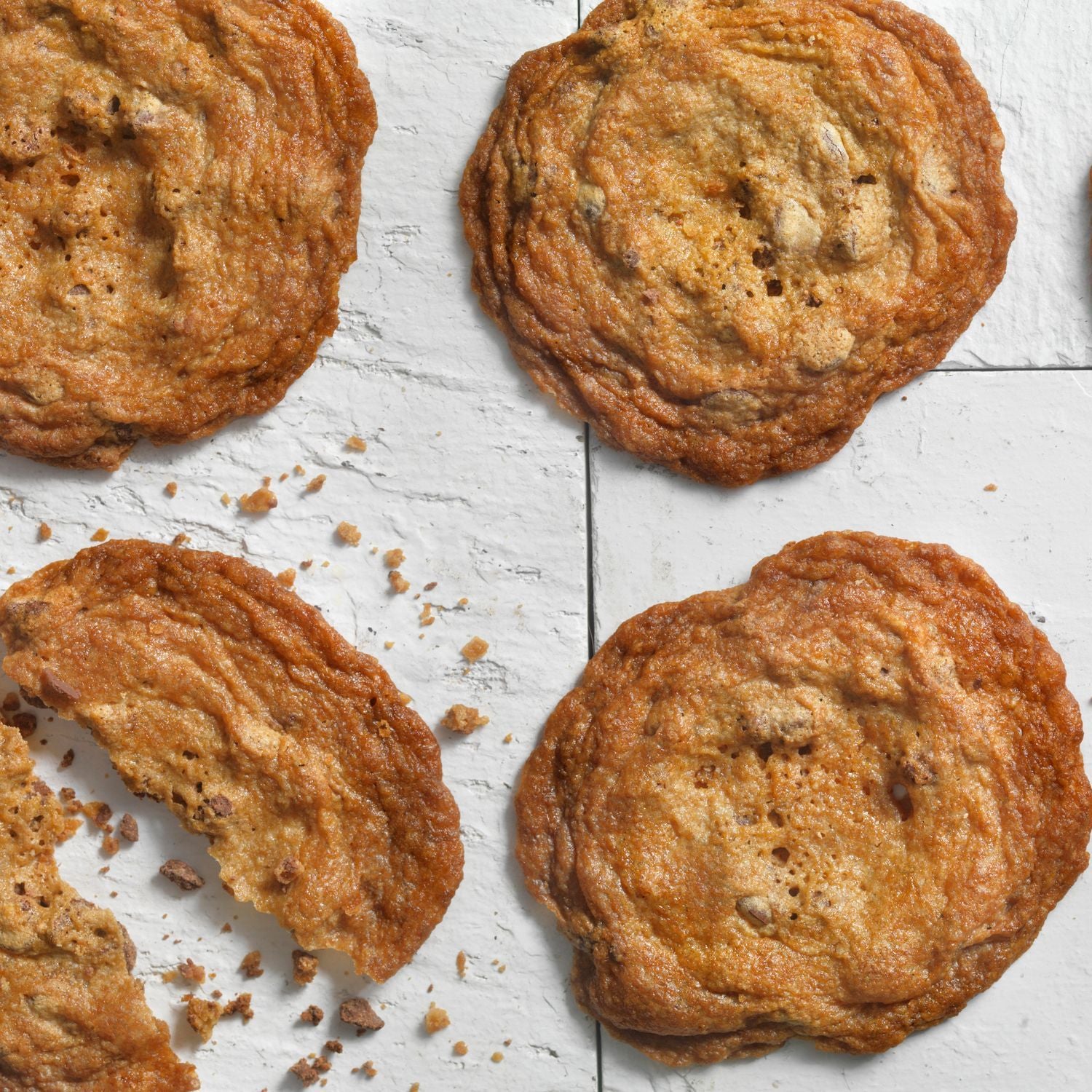 Cookie croustillant et fin (sucre blanc, cuisson prolongée)