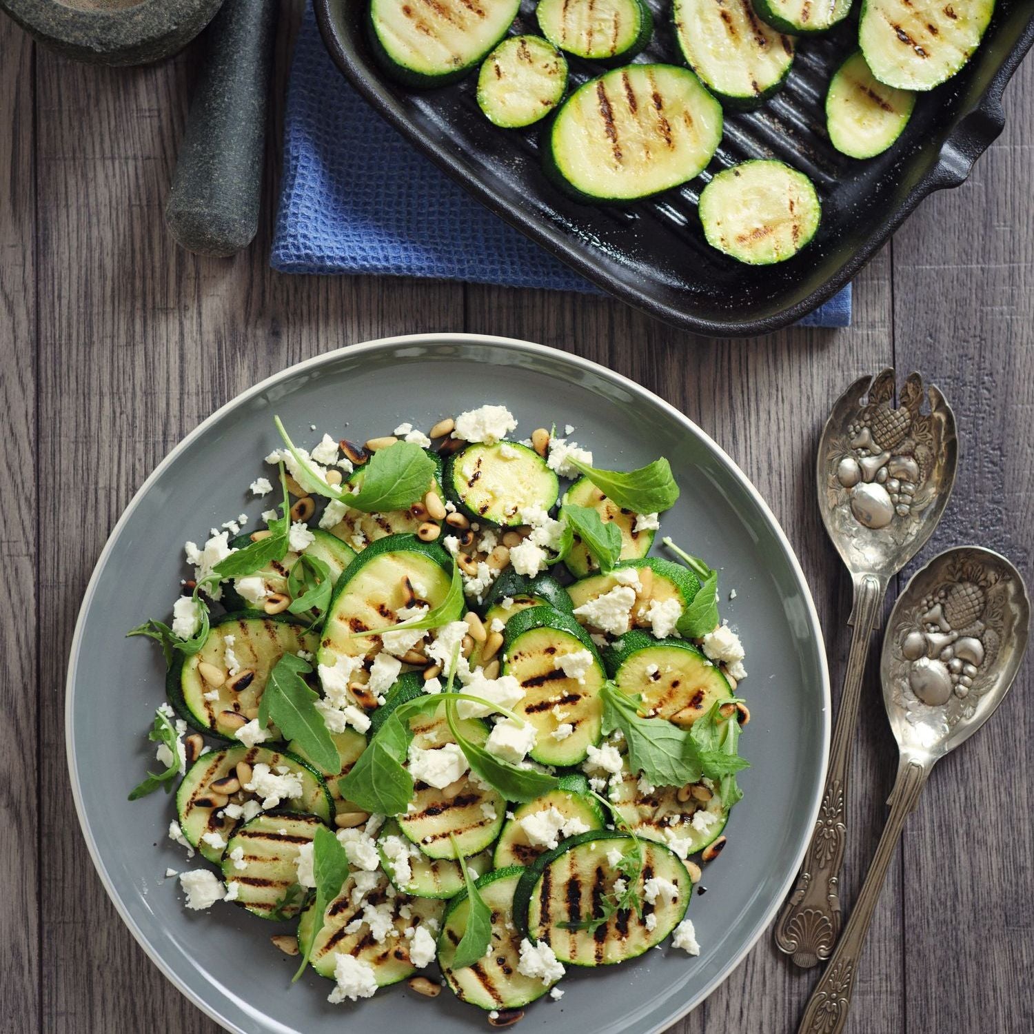 Salade de courgettes grillées, menthe et citron