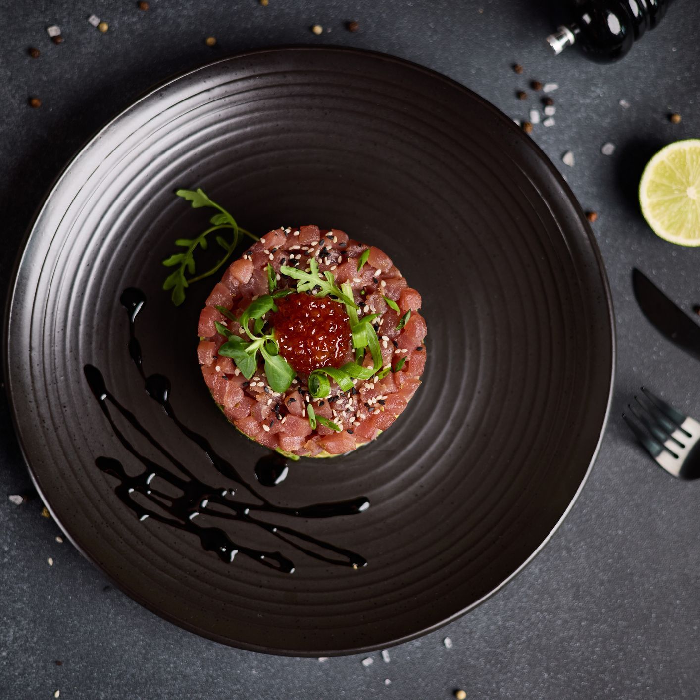 Tartare de thon au concombre et menthe